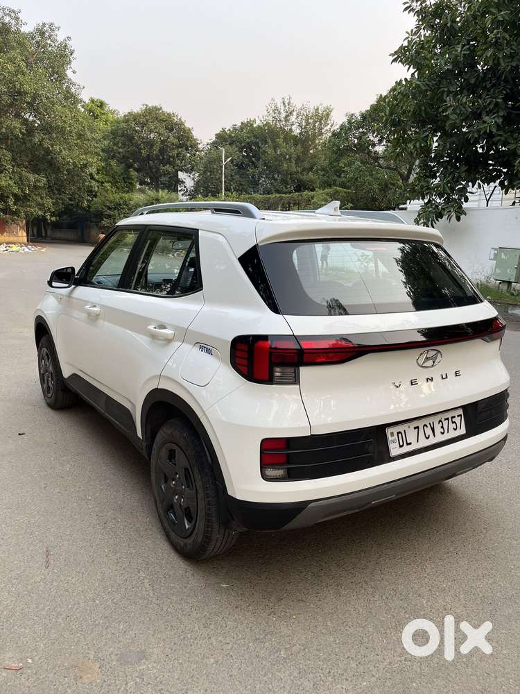 Hyundai Venue S 1.2 Petrol, 2023, Petrol
