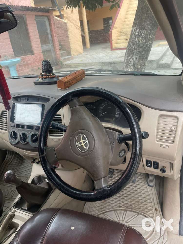 Toyota Innova 2008 Diesel 180000 Km Driven