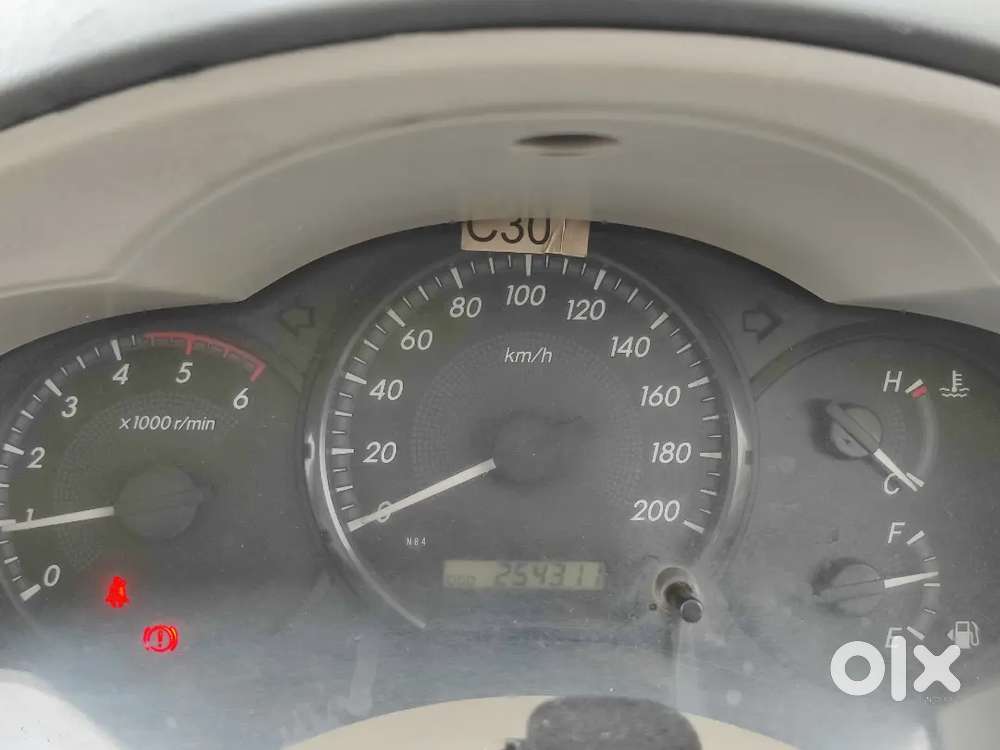 Toyota Innova 2.5g  Diesel 255000 Km Driven