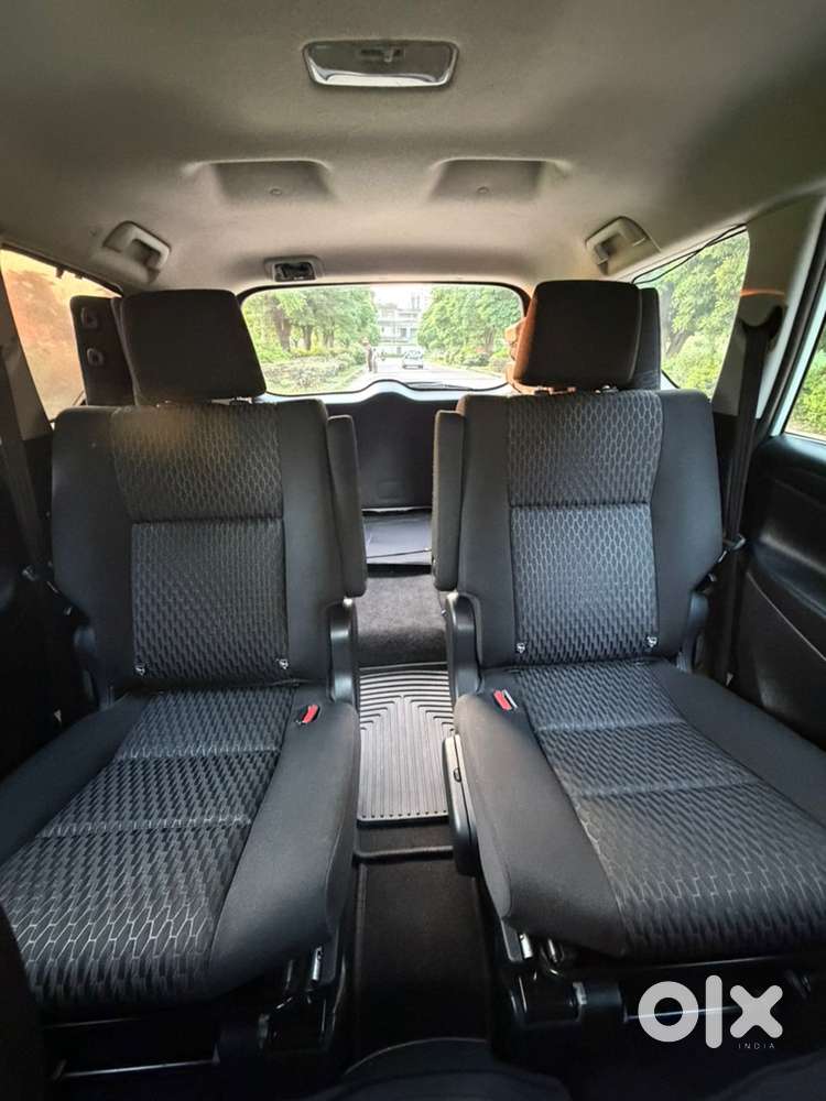 Toyota Innova Crysta 2019