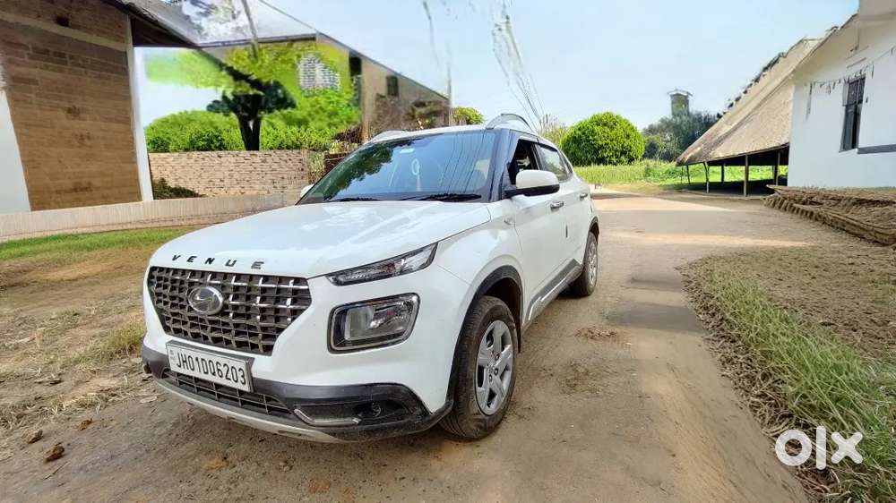 Hyundai Venue 2019 Petrol Well Maintained Petrol