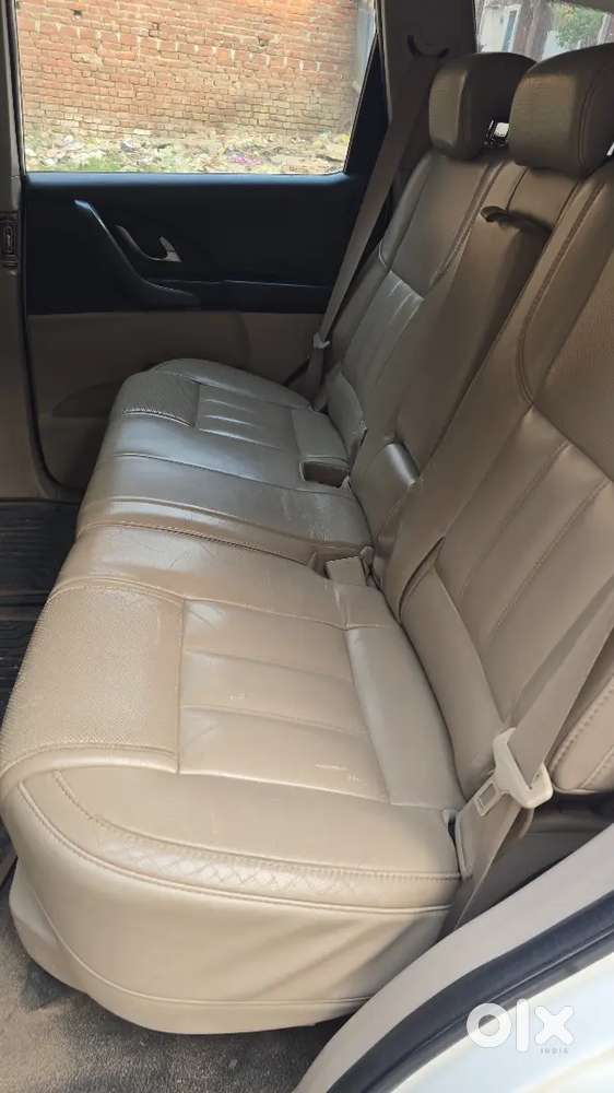 Mahindra Xuv500 2017 Diesel 72800 Km Driven