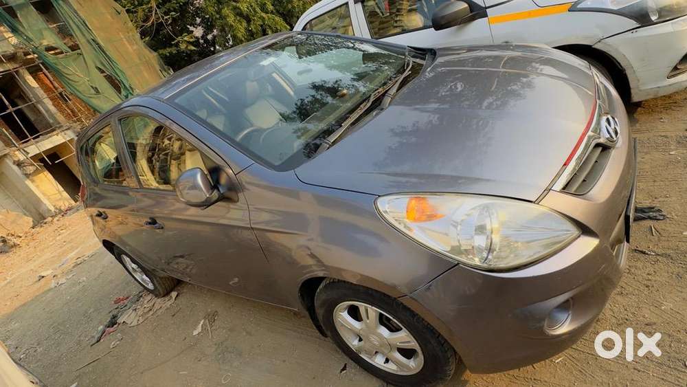 Hyundai I20 2011 Petrol Well Maintained, I Have To Buy New Car
