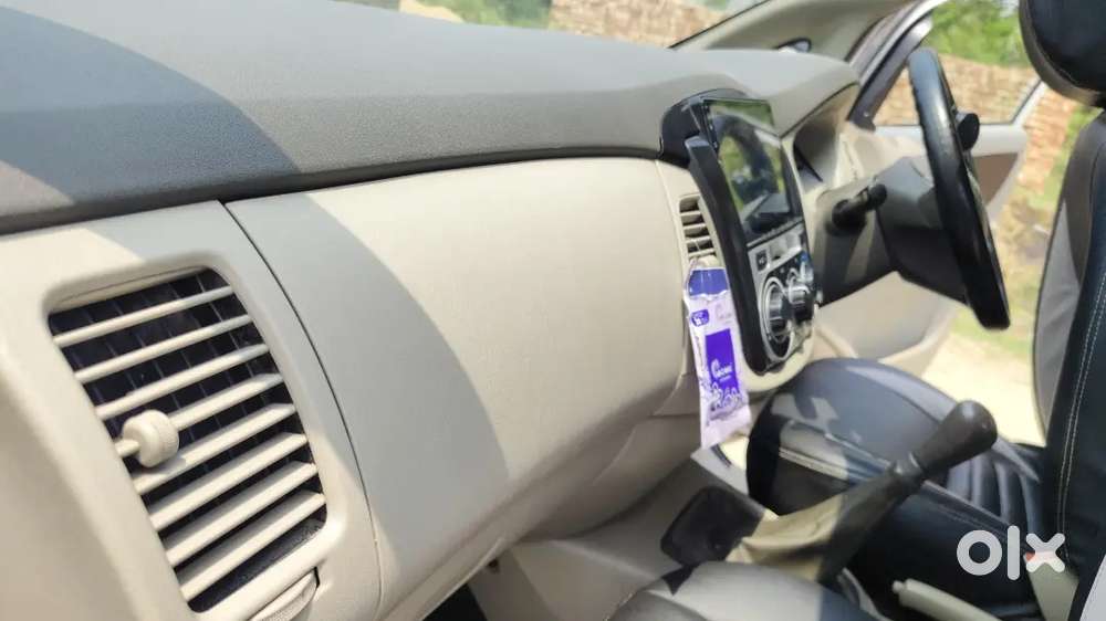 Toyota Innova 2014 Diesel 125000 Km Driven
