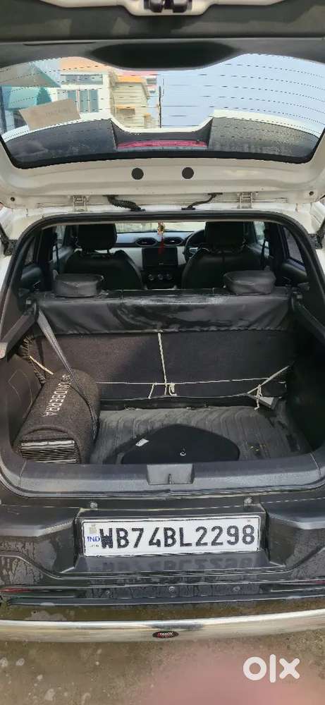 One Hand Car , Extra Boofer Attched