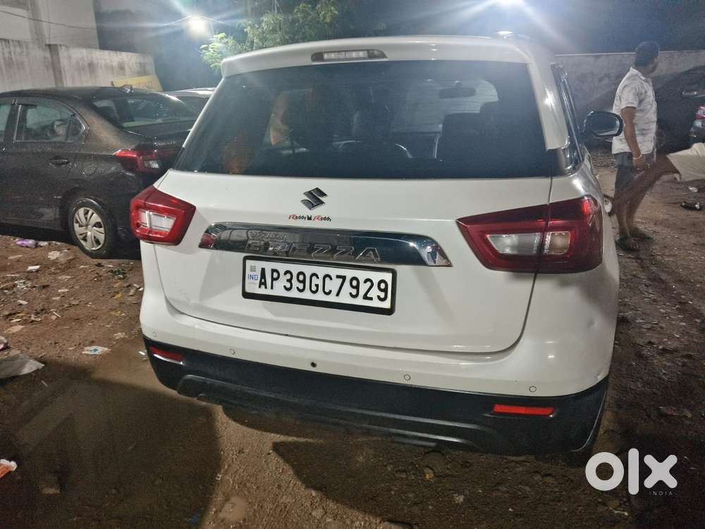 2020 Maruti Suzuki Brezza Vxi Petrol &ndash; White  Well Maintained