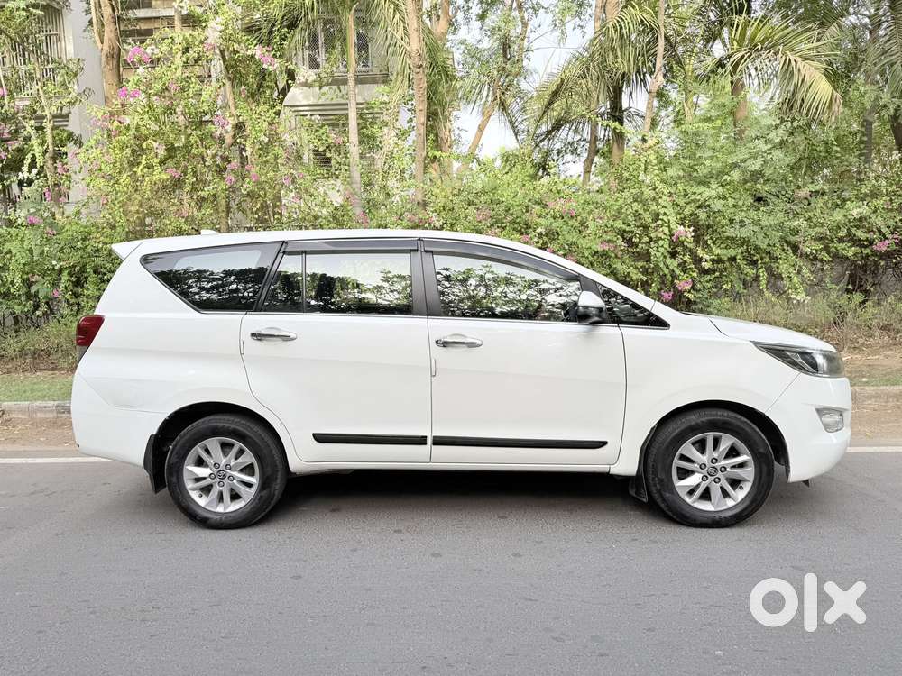 Toyota Innova Crysta 2.8 Gx At 8s, 2020, Diesel