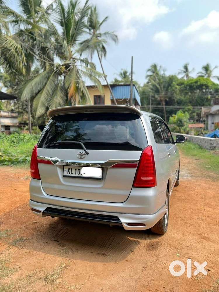 Toyota Innova 2012 Diesel Well Maintained