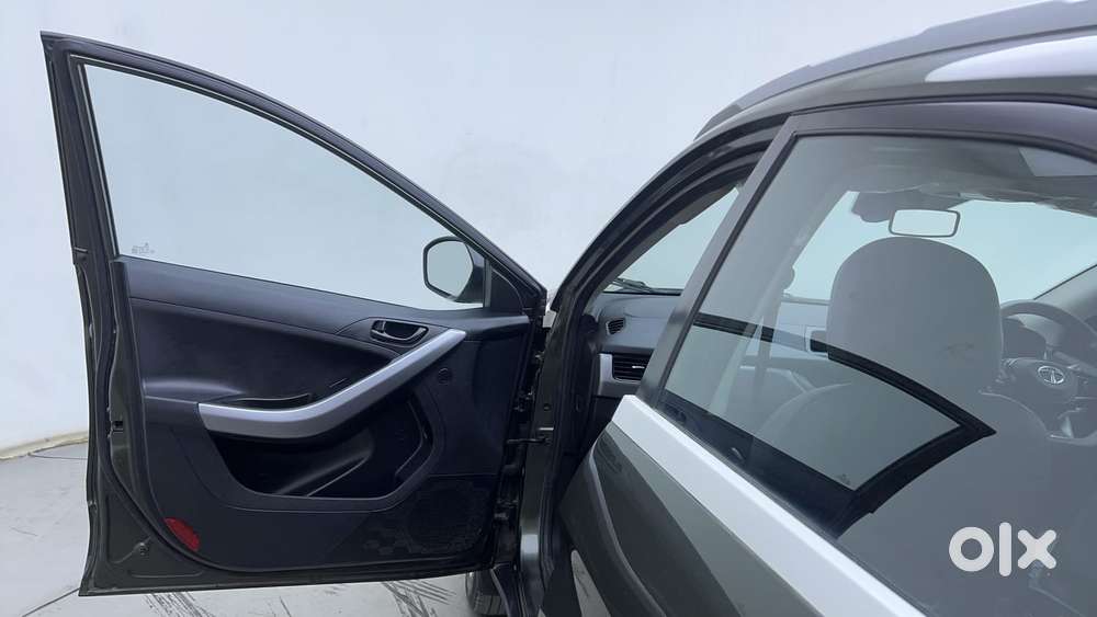 Tata Nexon 1.2 Revotron Xm (s), 2023, Petrol