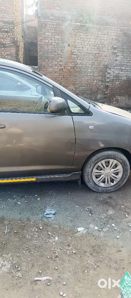 Toyota Innova 2012 Diesel 364000 Km Driven