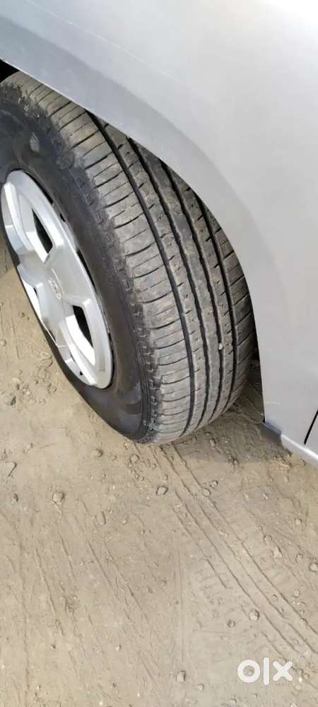 Mahindra Tuv 300 2019