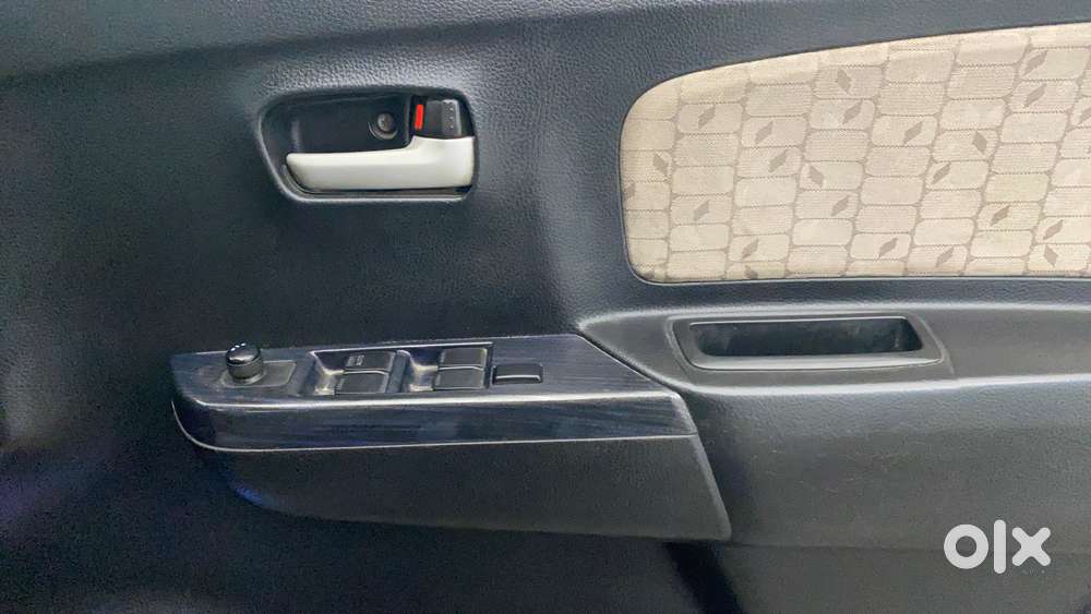 Maruti Suzuki Wagon R 1.0 2015-2019 Vxi Amt, 2015, Petrol