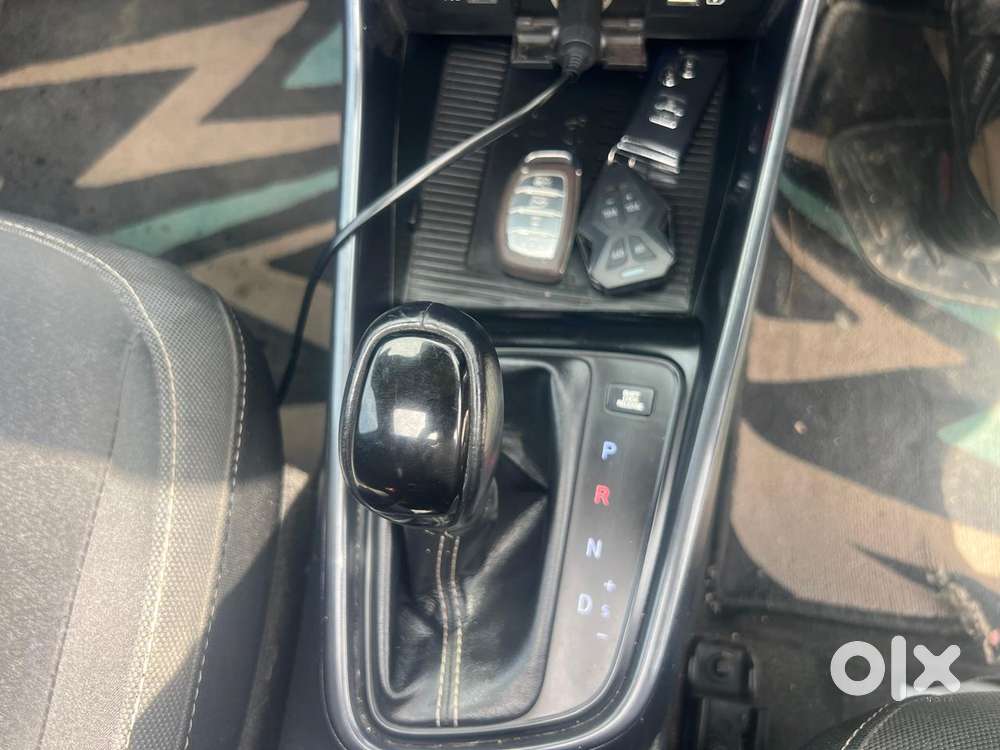 Hyundai New I20 1.2 Asta (o) Ivt, 2022, Petrol