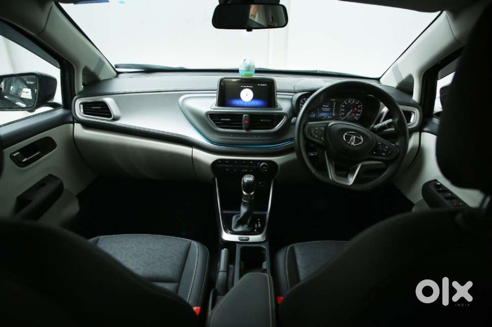 Tata Altroz 1.2 Xza Plus, 2023, Petrol