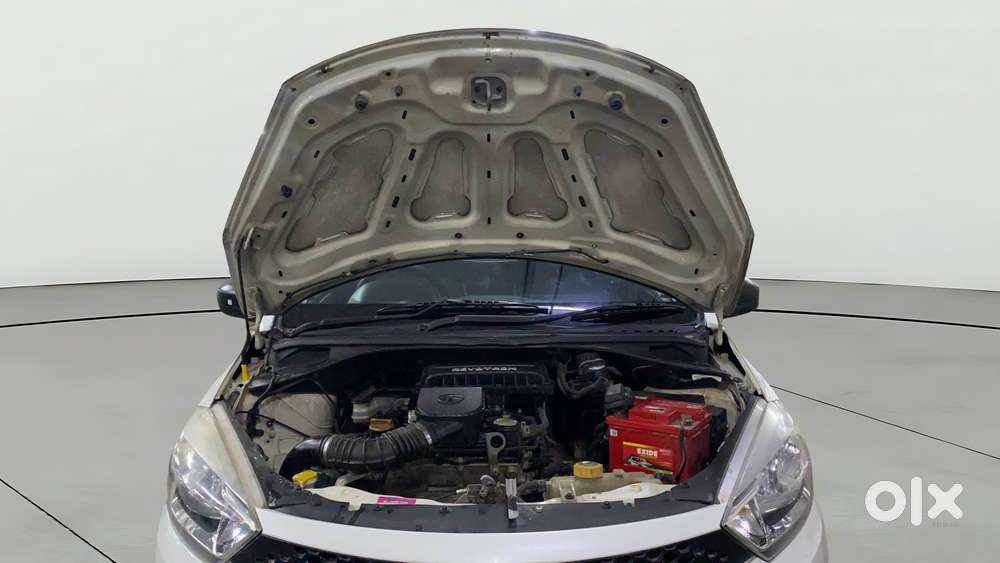 Tata Tiago 1.2 Revotron Xm, 2017, Petrol