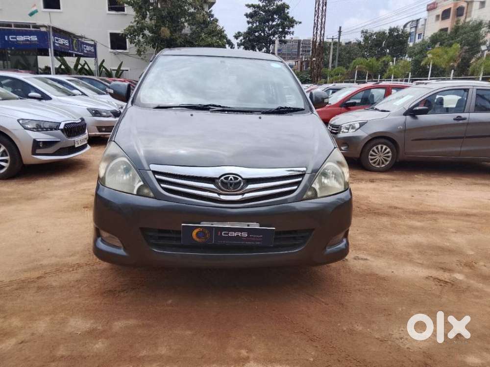 Toyota Innova 2.5 V 7 Str, 2010, Diesel