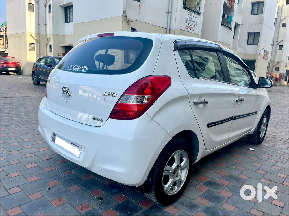 Hyundai I20 2010-2012 1.2 Sportz, 2011, Petrol