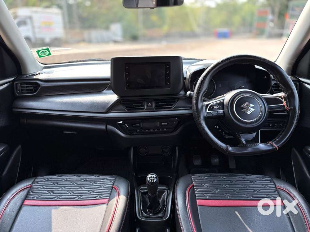 Maruti Suzuki Swift Vxi + Manual, 2025, Petrol