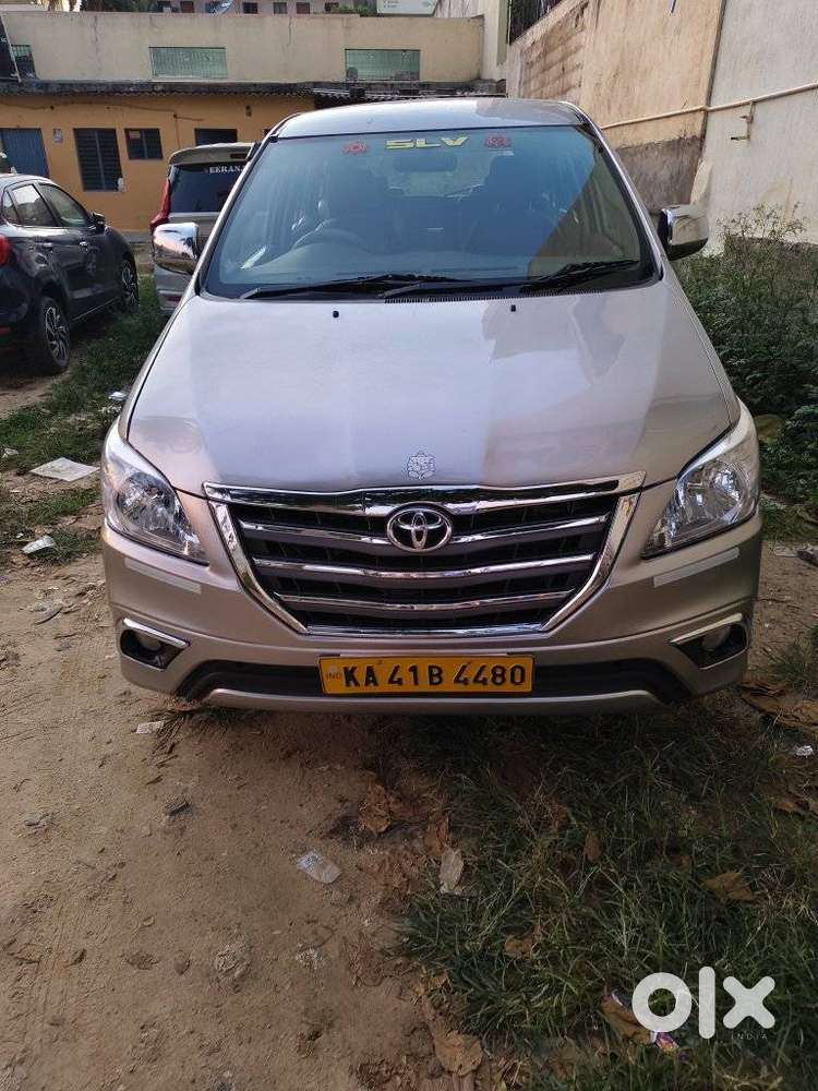 Toyota Innova 2.5 G (diesel) 8 Seater Bs Iv, 2015, Diesel