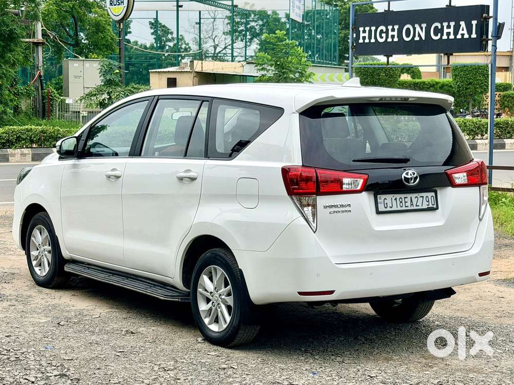 Toyota Innova Crysta 2.4 G Mt 7 Str, 2023, Diesel