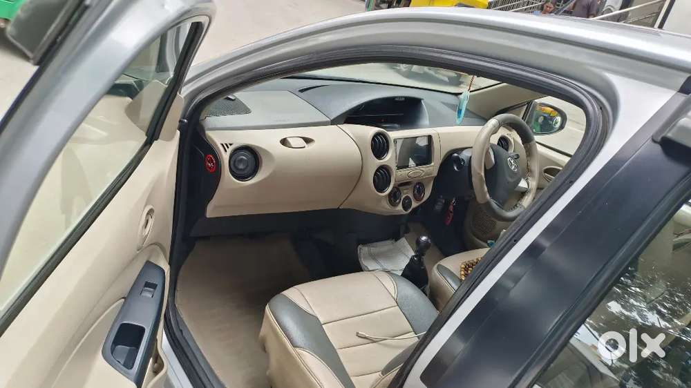 All Services Showroom Maintenance,very Good Condition,all Documents Ru