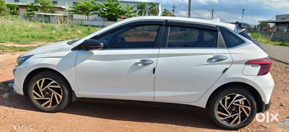 Hyundai New I20 1.2 Asta (o) Mt Dual Tone, 2024, Petrol