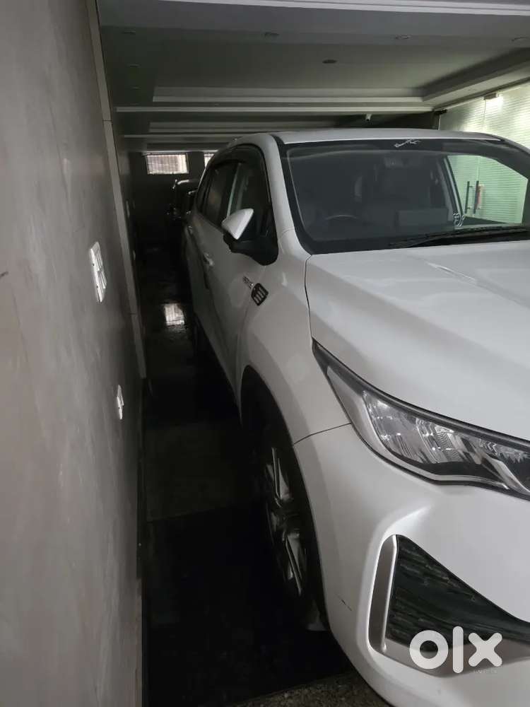 Zx. Hybrid. 1st Owner With Service Record.      Dealer Pls Excuse