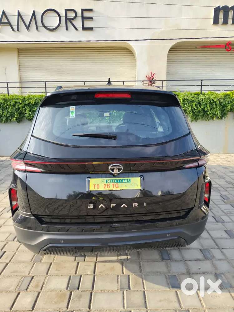 Tata Safari Accomplishe Plus At Dark Edition 2023