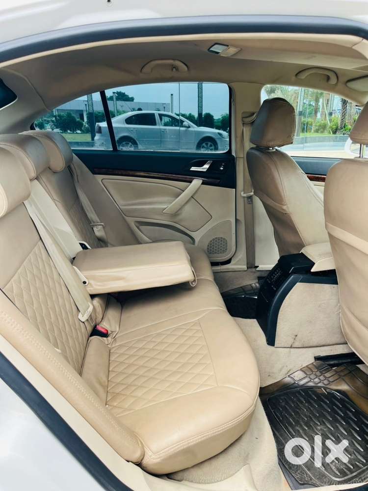 Skoda Laura Elegance 2010 Diesel