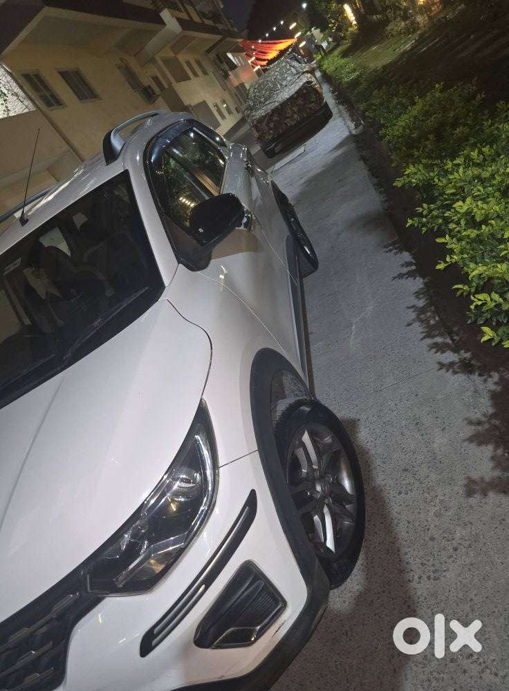 Renault Triber Rxz Easy-r Amt, 2023, Petrol