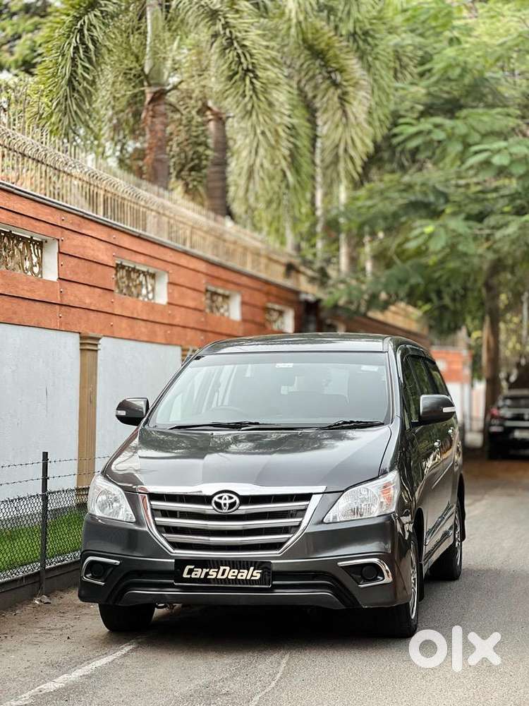 Toyota Innova 2016 Diesel 200000 Km Driven