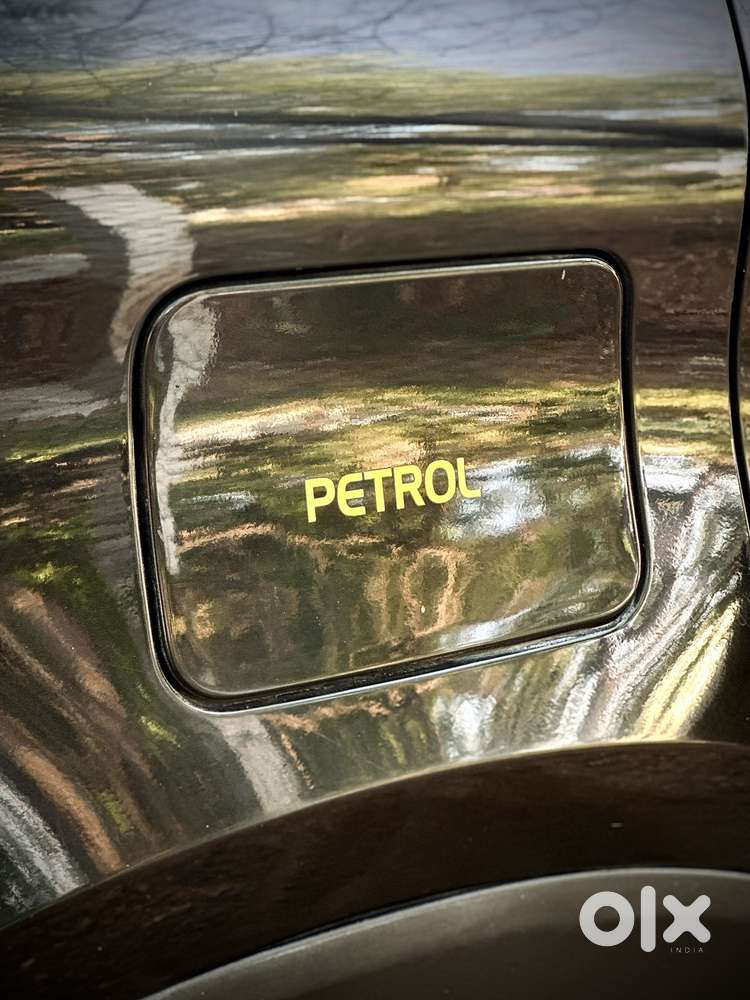 Renault Triber Rxt, 2024, Petrol