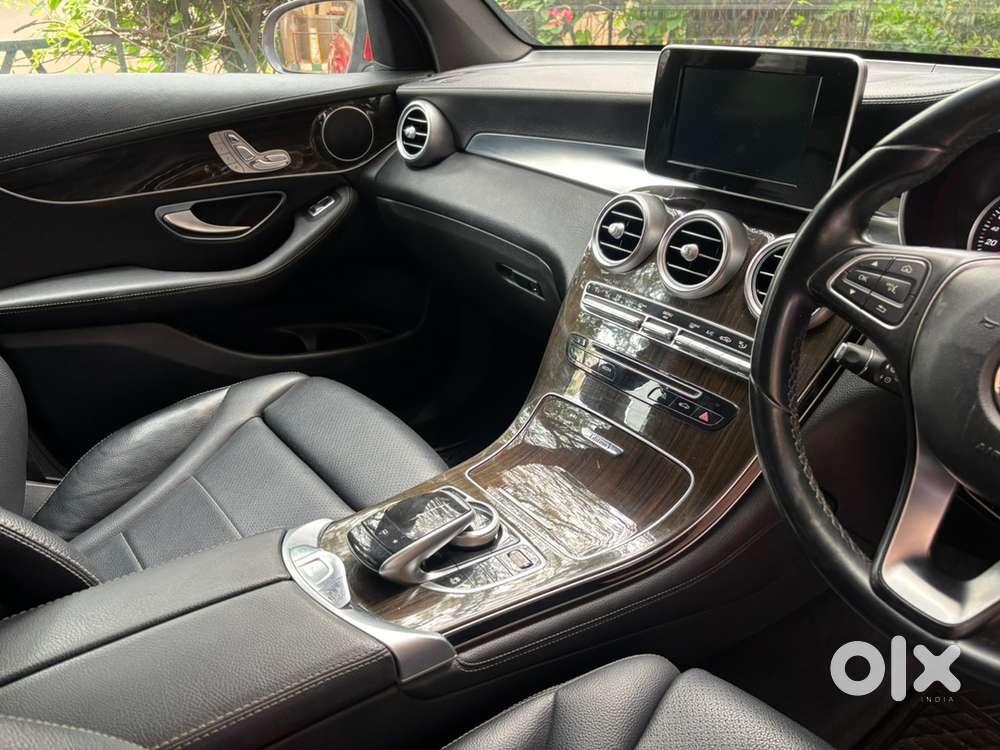 Mercedes Benz Glc-220d 4matic Diesel 2017 Avant-garde Single Owner