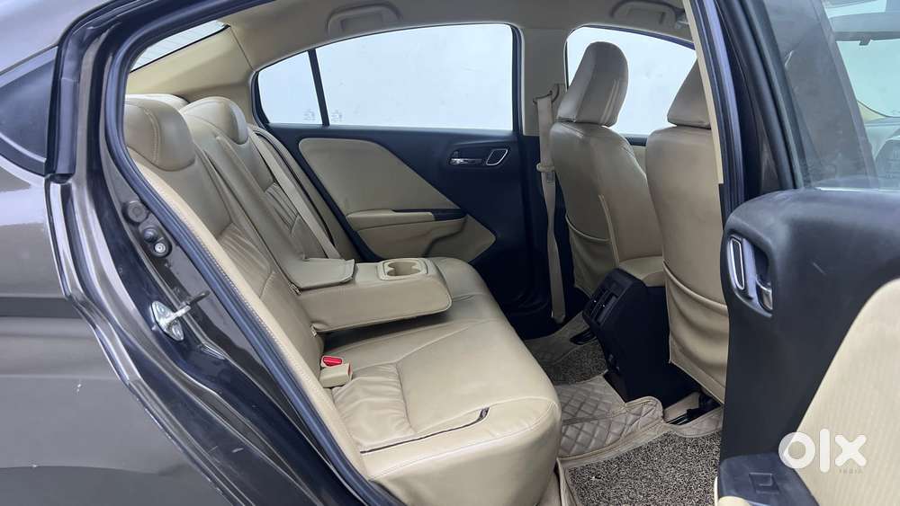 Honda City 1.5 V 4th Gen I-vtec Mt, 2022, Petrol