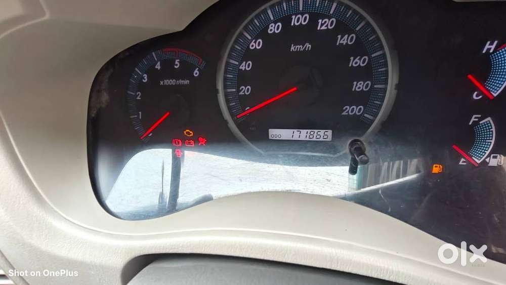 Toyota Innova 2.5 Ev (diesel) Ps 8 Seater Bs Iv, 2013, Diesel