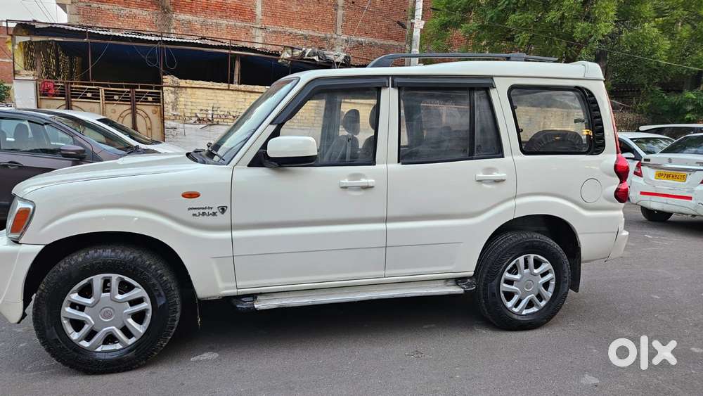 Mahindra Scorpio 2002-2013 Vlx At 2.2 Mhawk Bsiii, 2013, Diesel