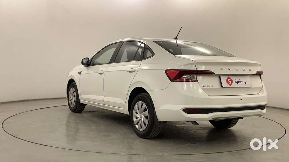 Skoda Slavia Active 1.0l Tsi Mt, 2022, Petrol