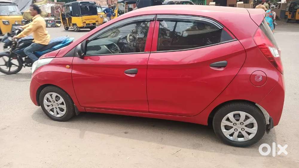 Eon Car Selling, 4 Tyres Nee, And New Battery