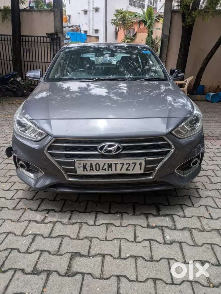 Hyundai Verna Fluidic 1.6 Vtvt Sx, 2017, Petrol