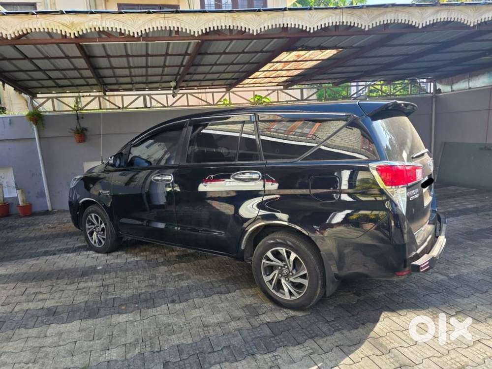 Toyota Innova Crysta 2.4 G Mt, 2022, Diesel