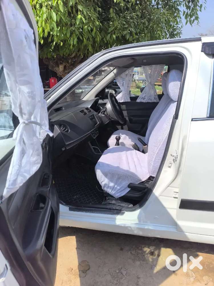 Swift Dzire 2015model Badaun Trancfer Third Owner