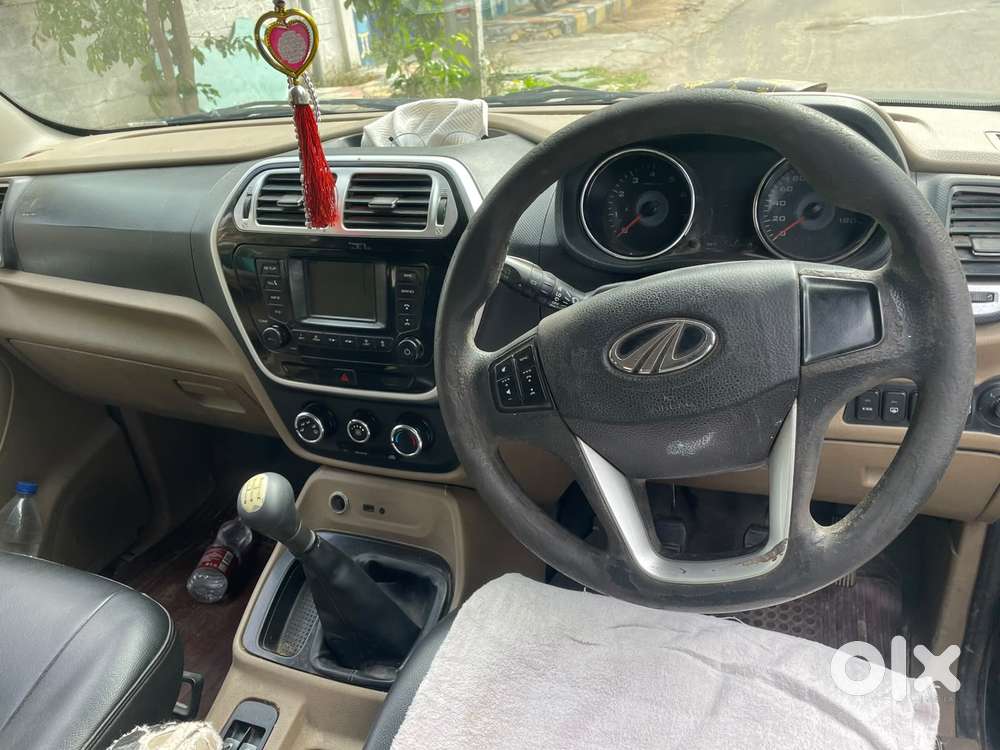 Mahindra Tuv 300 T8, 2016, Diesel