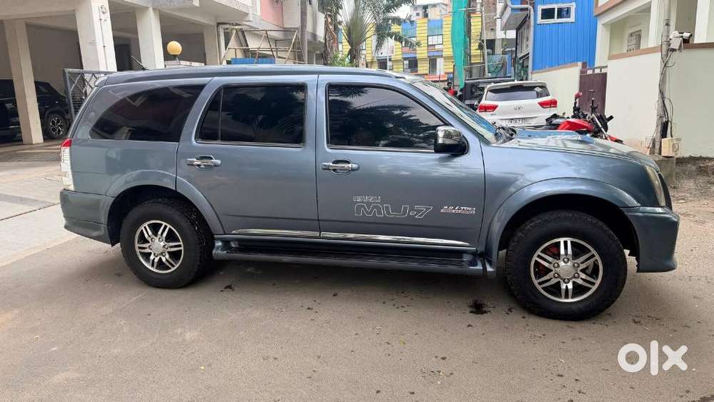 Isuzu Mu 7 4x2, 2014, Petrol