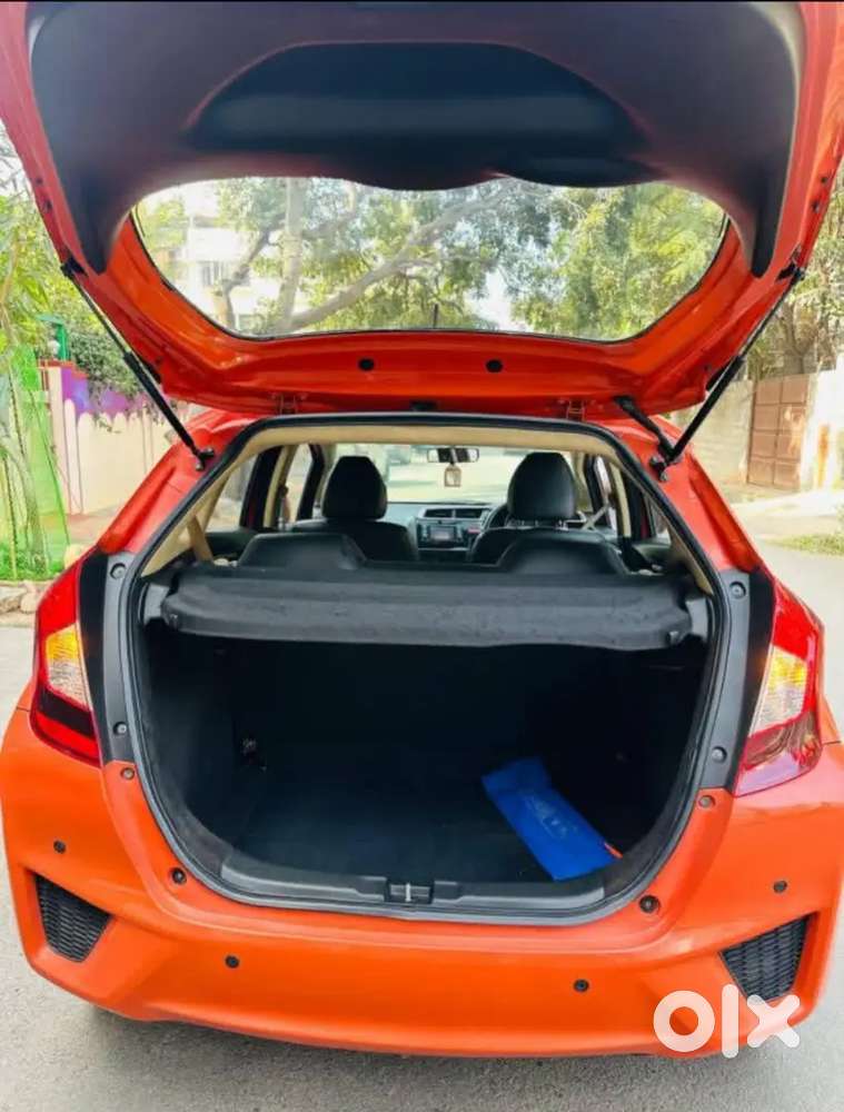 Honda Jazz 2015 Petrol 75000 Km Driven