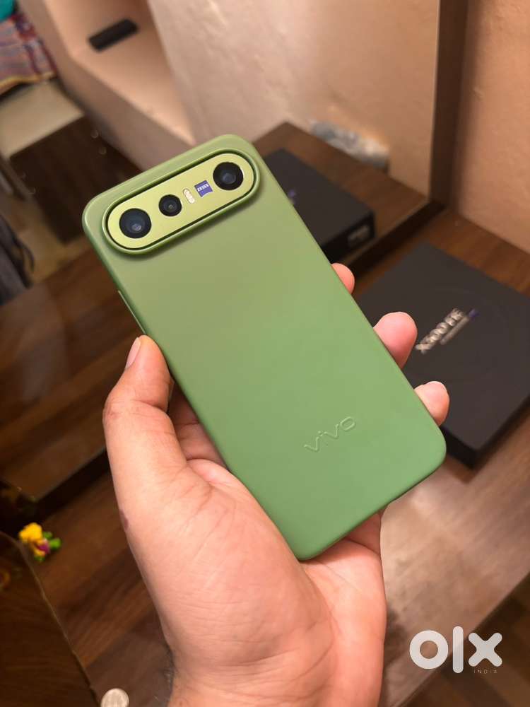 vivo X300FE 12 | 256 GB Mint Condition scrachtless