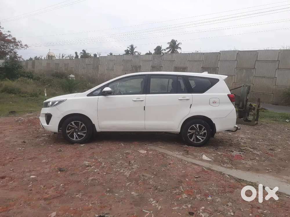 Toyota Innova Crysta G 8 Seater Diesel 2022