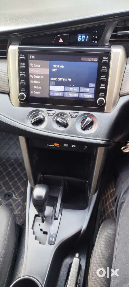 Toyota Innova Crysta, 2022