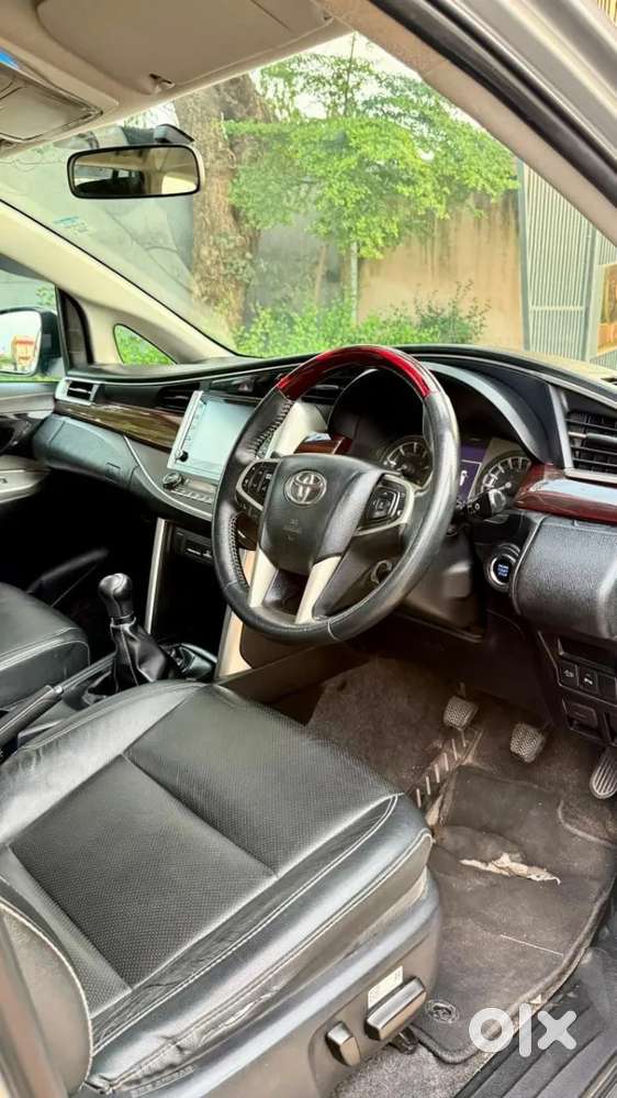 Toyota Innova Crysta [2020-ongoing] 2.4 Zx 7 Str, 2022, Diesel