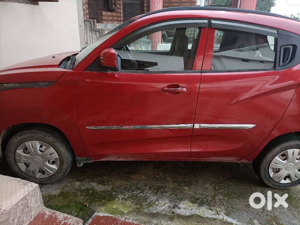 Mahindra Kuv 100 2017