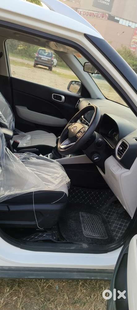 Hyundai Venue 1.2 S (o), 2025, Petrol